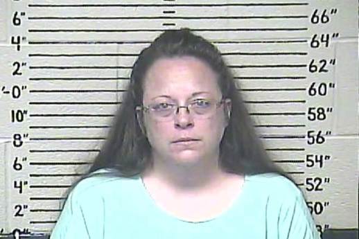 150903-kim-davis-mug-535p_2a10fb4a29fd25fb6bf13a4680f1087c.nbcnews-fp-1200-800